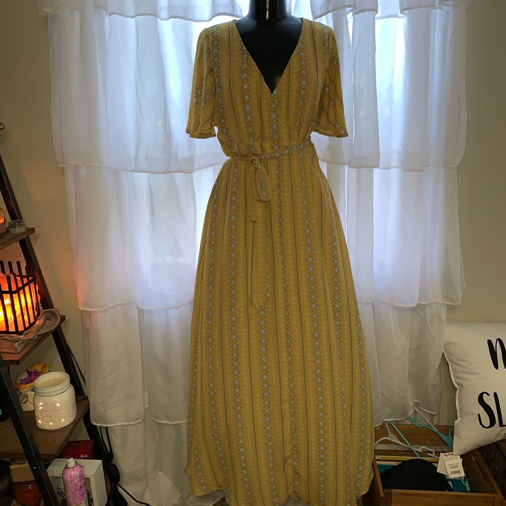 Mustard print maxi dress.